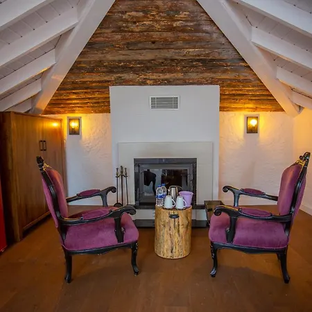 Kokopelli Bed & Breakfast