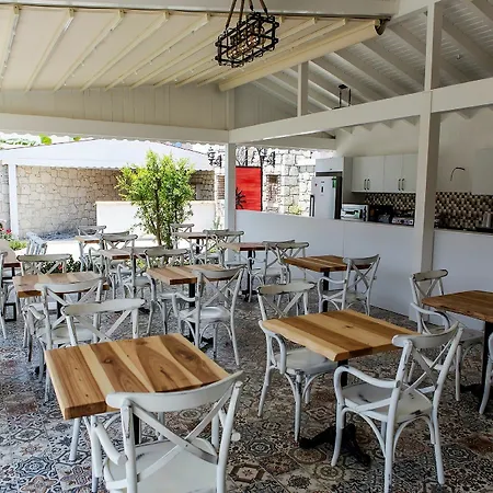 Kokopelli Bed and breakfast 4*